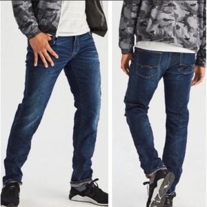 American Eagle Slim Straight W/ Extreme Flex. Like New- No Tags. Sz 29x32